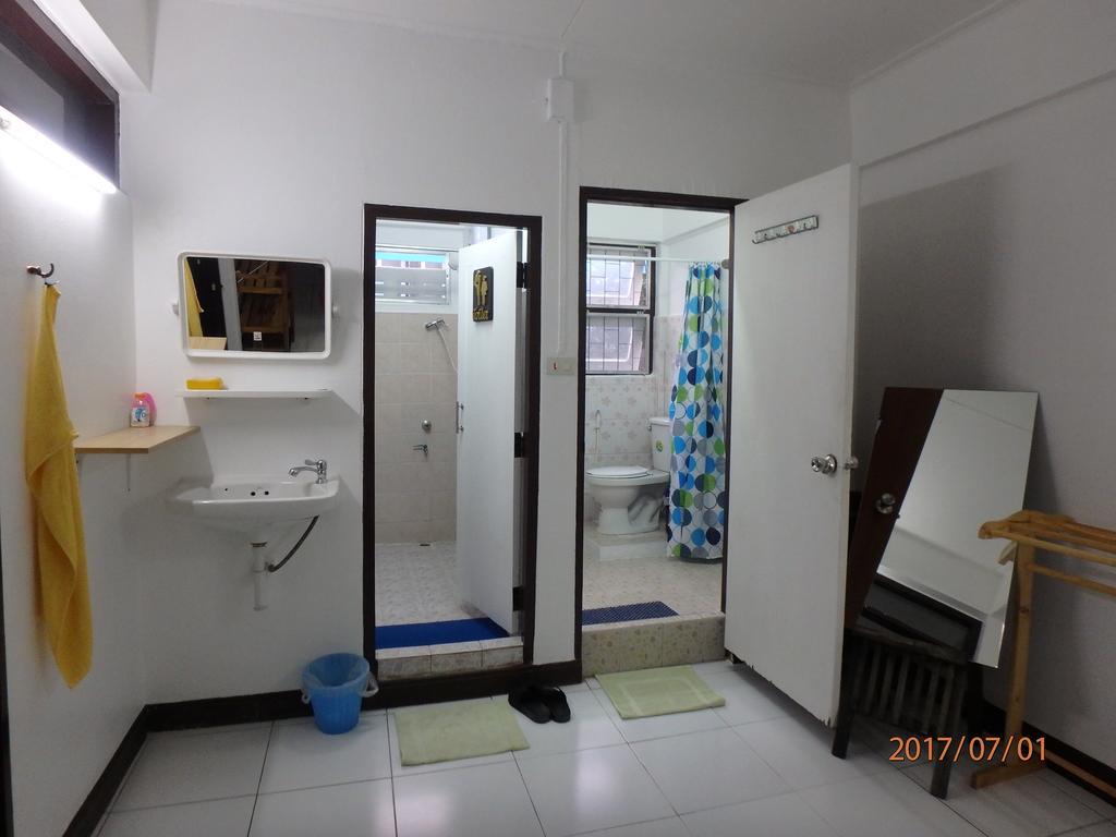 The Blue14 House Chiang Mai Apartment Bagian luar foto