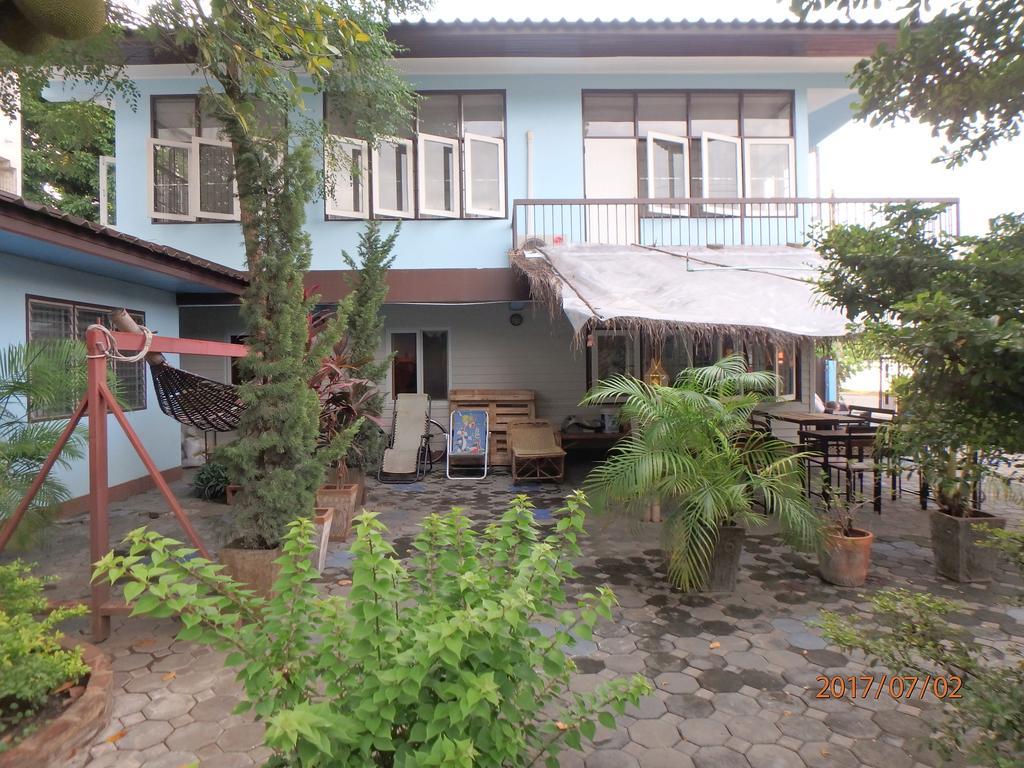The Blue14 House Chiang Mai Apartment Bagian luar foto