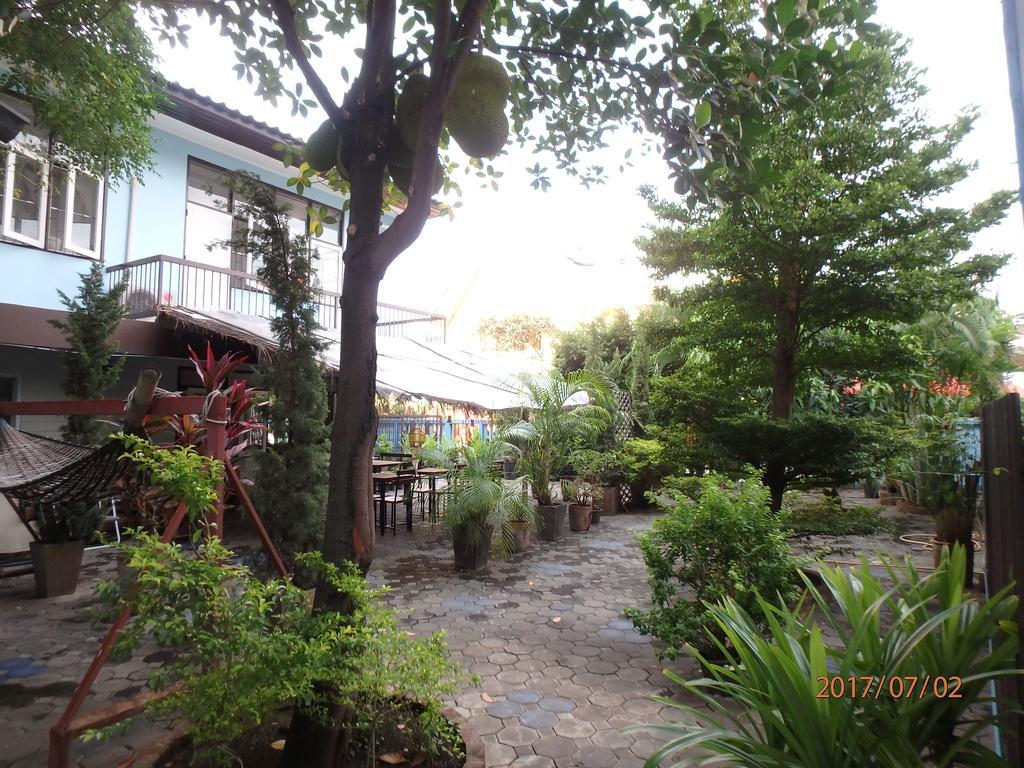 The Blue14 House Chiang Mai Apartment Bagian luar foto