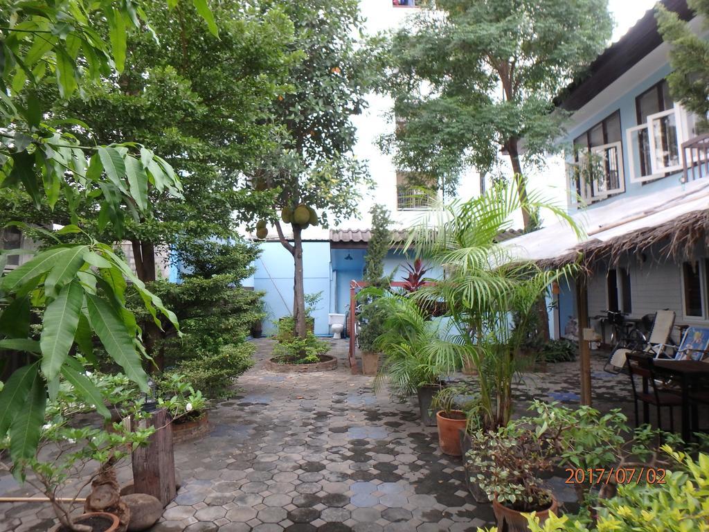 The Blue14 House Chiang Mai Apartment Bagian luar foto