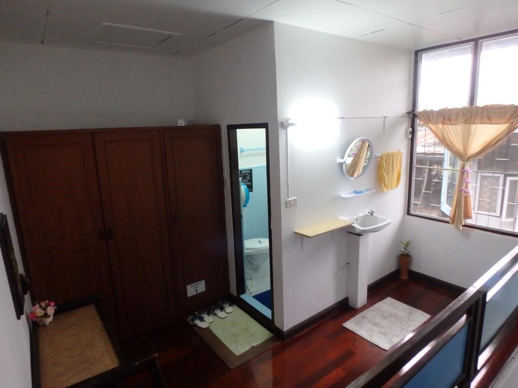 The Blue14 House Chiang Mai Apartment Bagian luar foto
