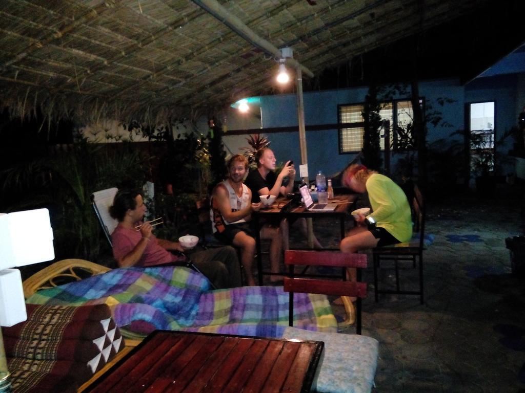The Blue14 House Chiang Mai Apartment Bagian luar foto